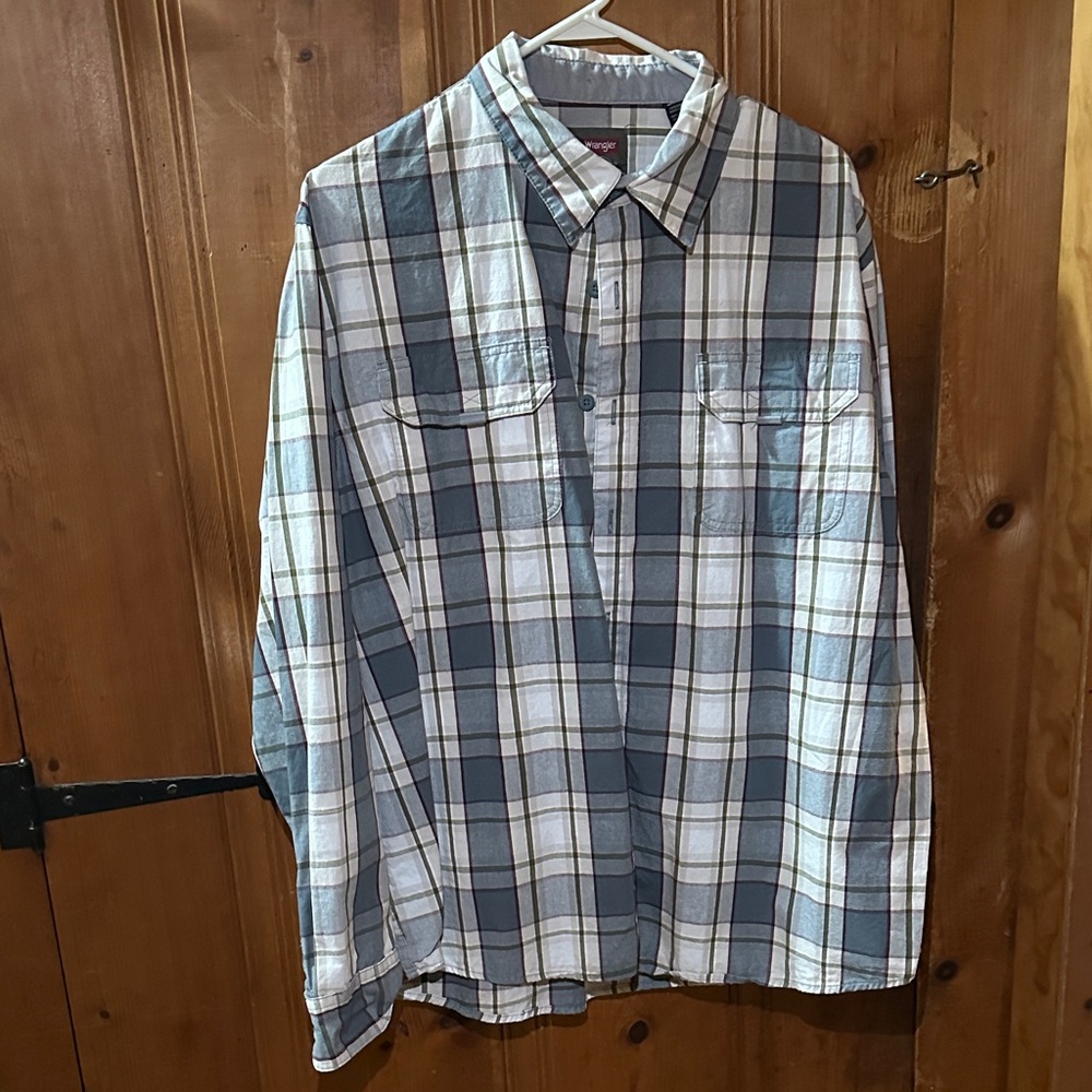 Wrangler Men's Gray and White Checkered Shirt